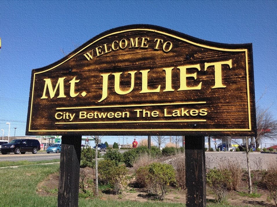 Mt. Juliet Road sign welcoming commuters to Mt. Juliet